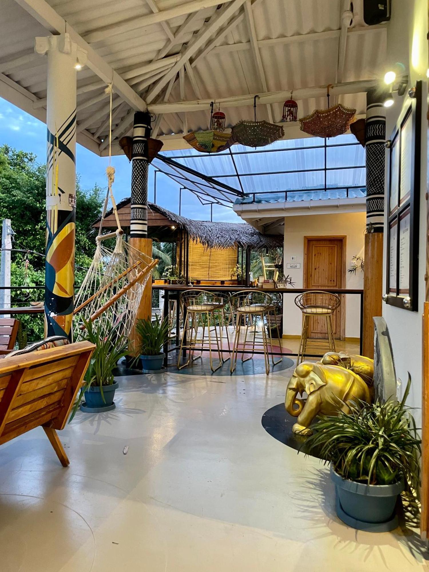 Habibi Hostel & Restaurant 乌纳瓦图纳 外观 照片