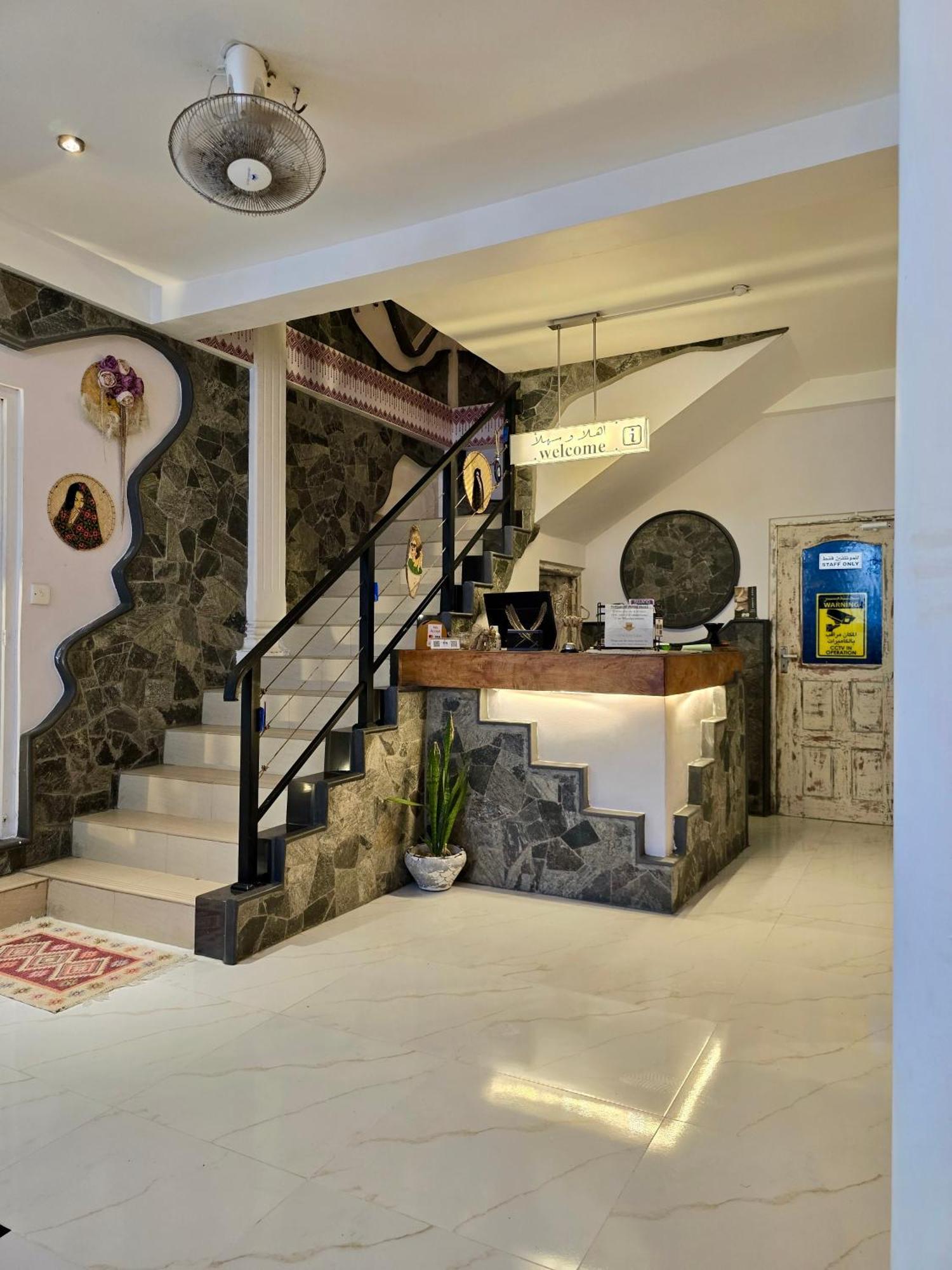 Habibi Hostel & Restaurant 乌纳瓦图纳 外观 照片