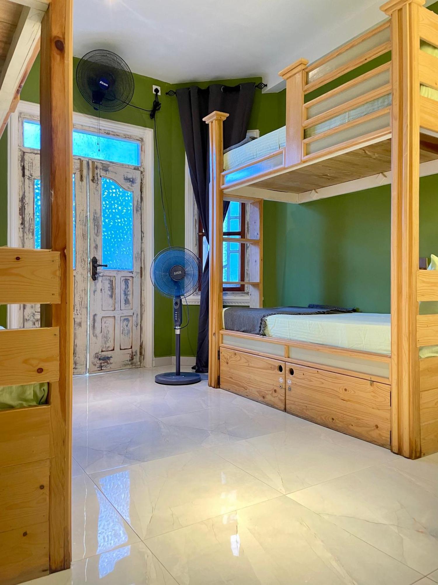 Habibi Hostel & Restaurant 乌纳瓦图纳 外观 照片