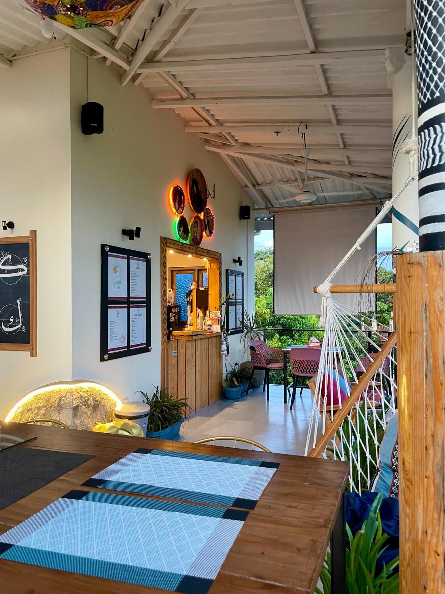 Habibi Hostel & Restaurant 乌纳瓦图纳 外观 照片