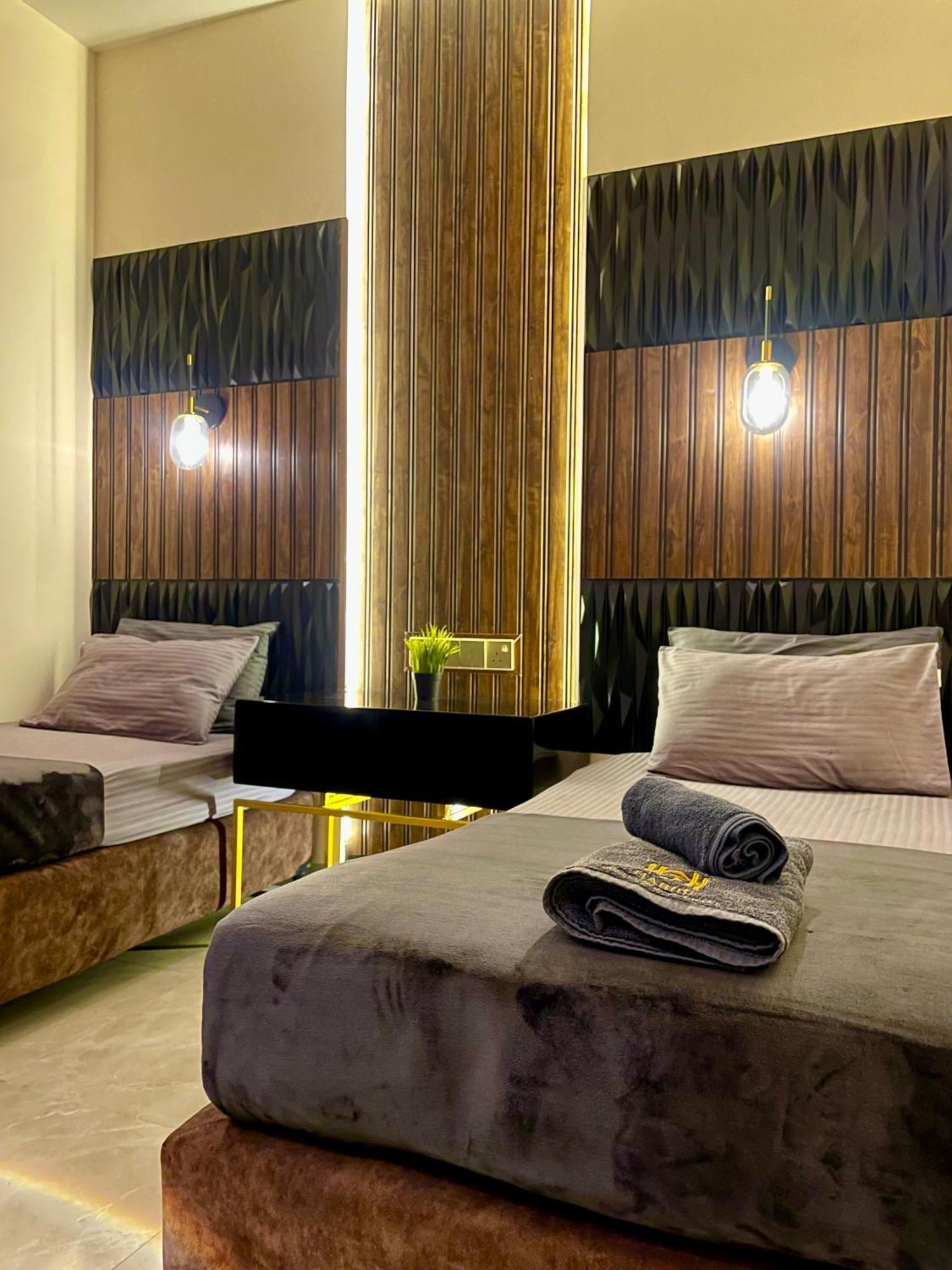 Habibi Hostel & Restaurant 乌纳瓦图纳 外观 照片
